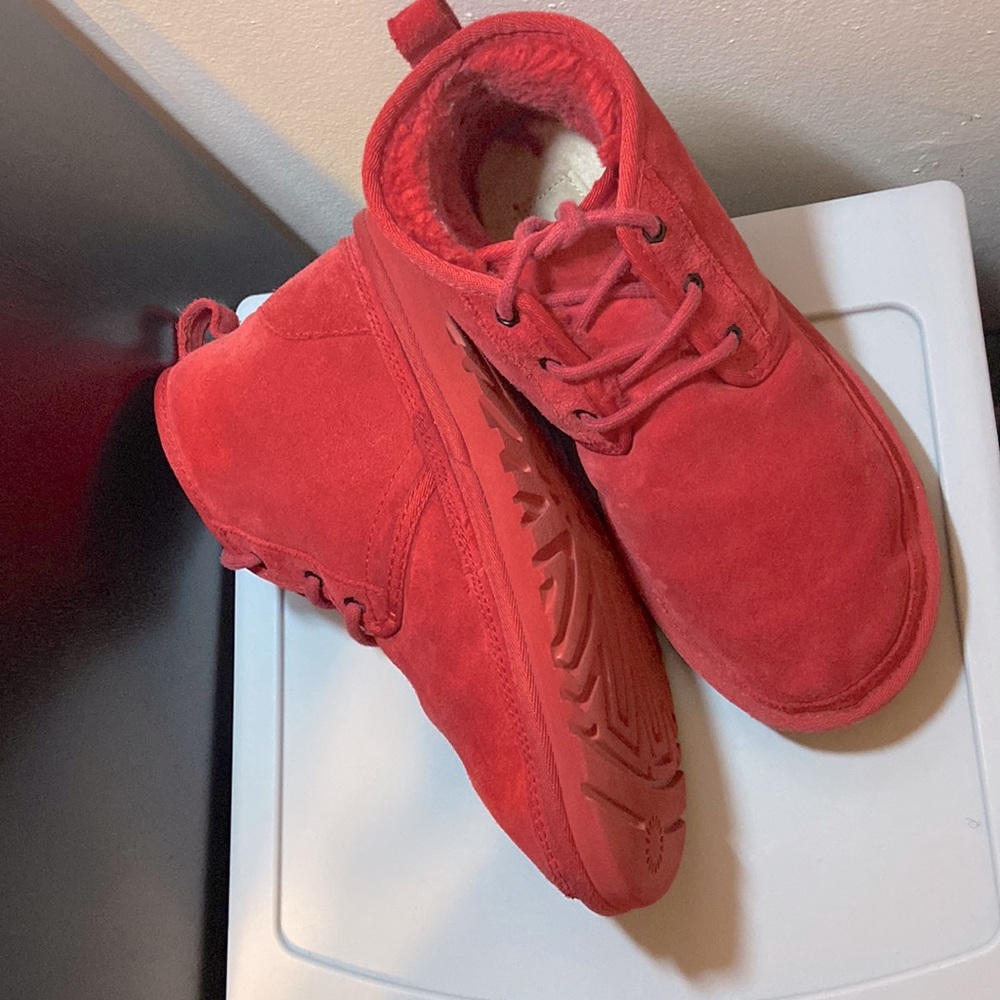 UGG Women’s Neumel Boot